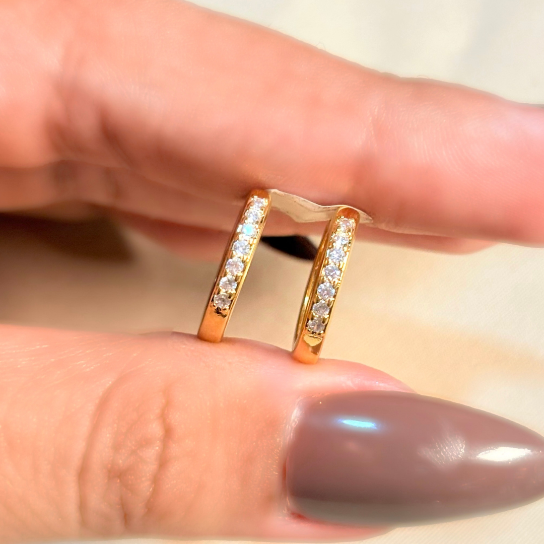 Aretes Candonga Click Circon blanca x7